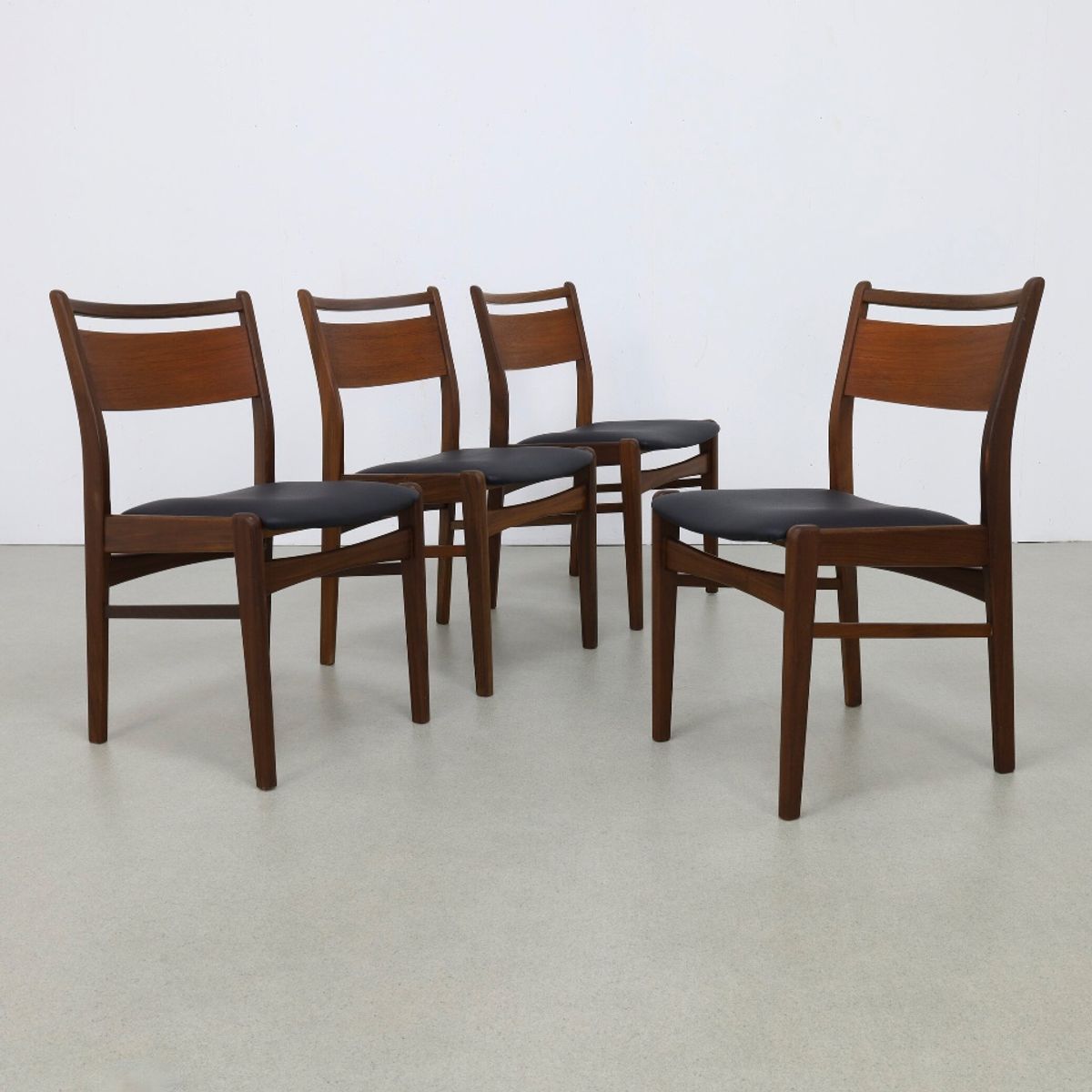 4x Vintage Eetkamerstoel Teak, 1960s Nieuw Bekleed image 2