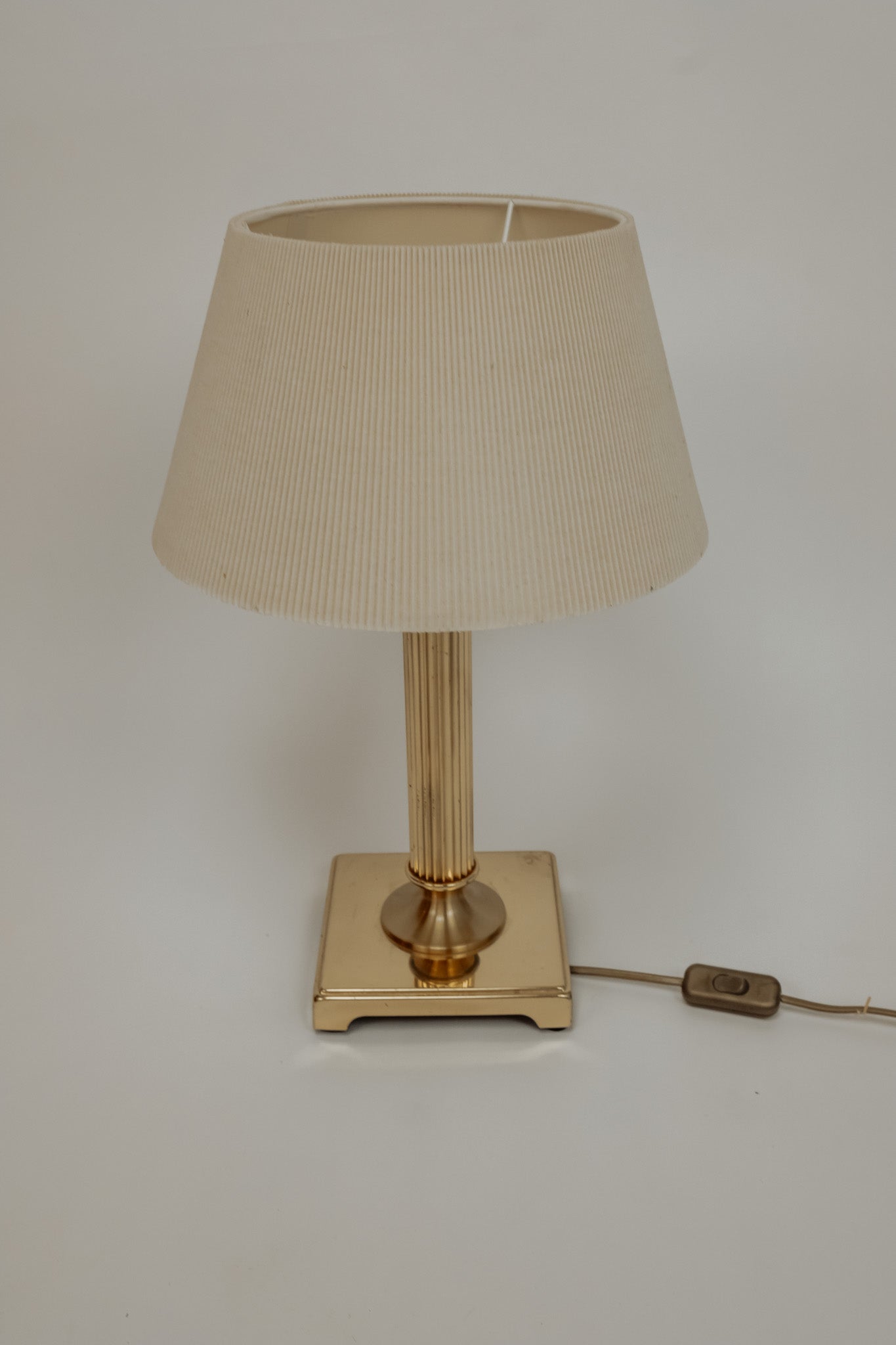 Messing Vintage Tafellamp Met Crèmekleurige Plisse Kap image 5