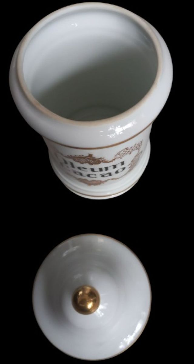 Limoges "oleum Cacao" Voorraadpot. image 3