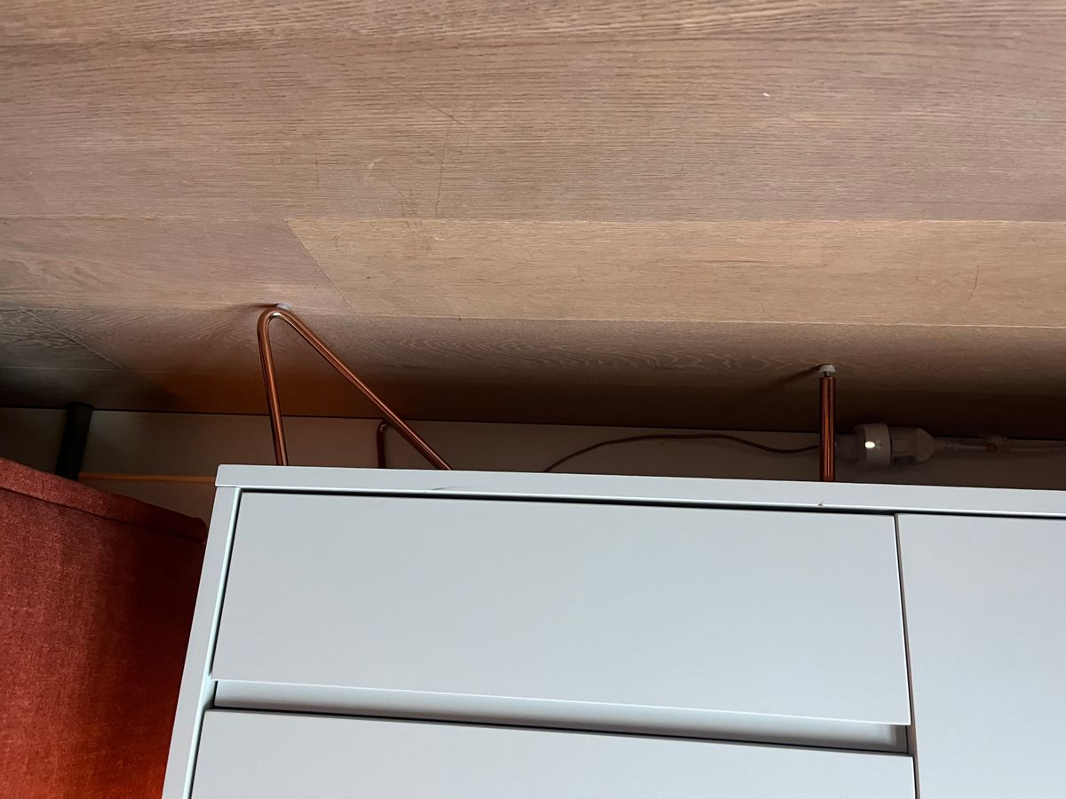 Stijlvol Licht Grijs Dressoir Met Koperen Poten Van MADE.com image 5