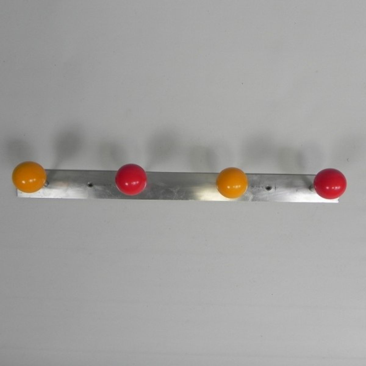 Wandkapstok Met Gekleurde Bollen, Jaren 50 image 4
