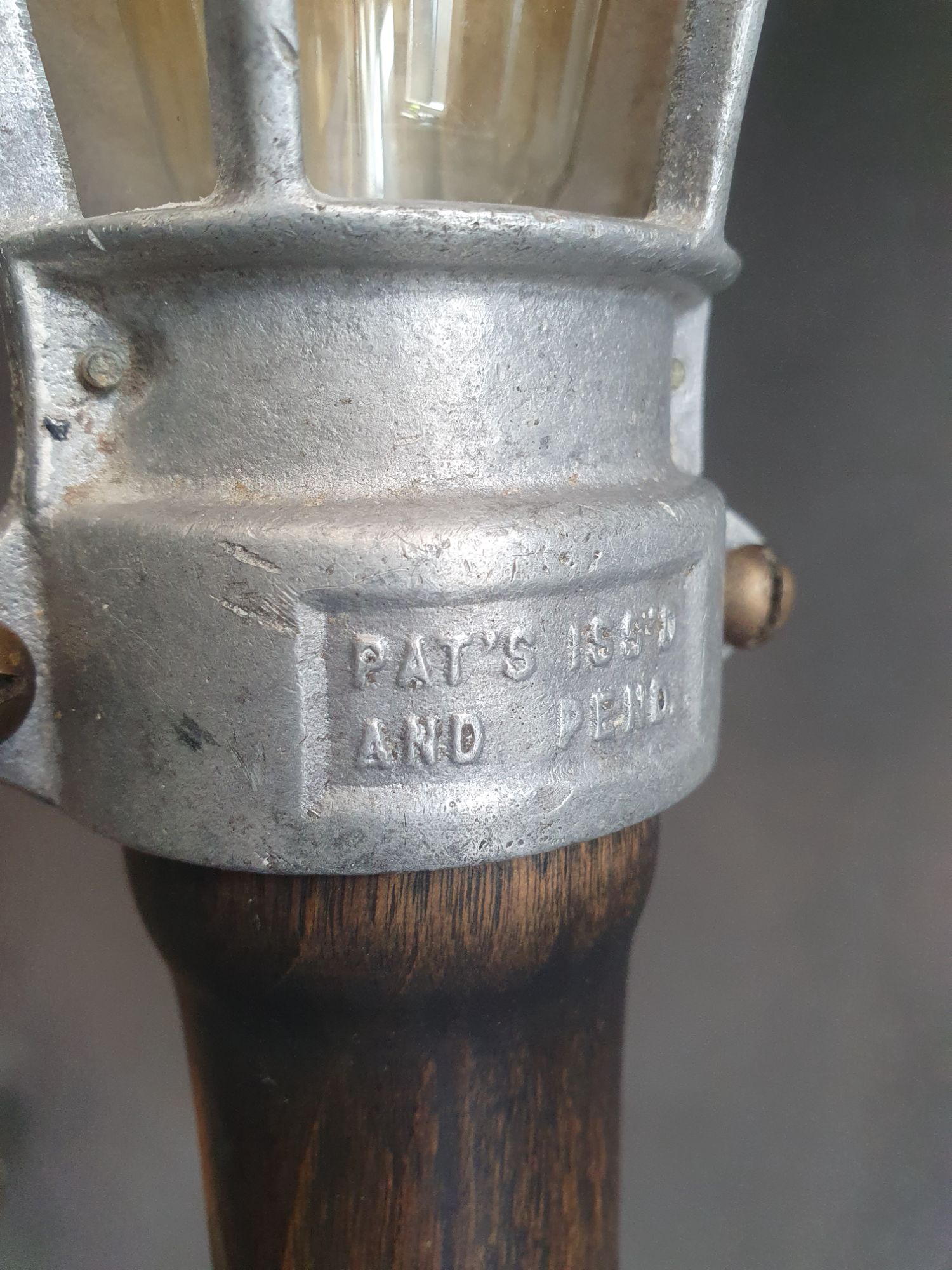 Crouse Hinds Werklamp ' Troublelight' Uit De Jaren 30. image 4