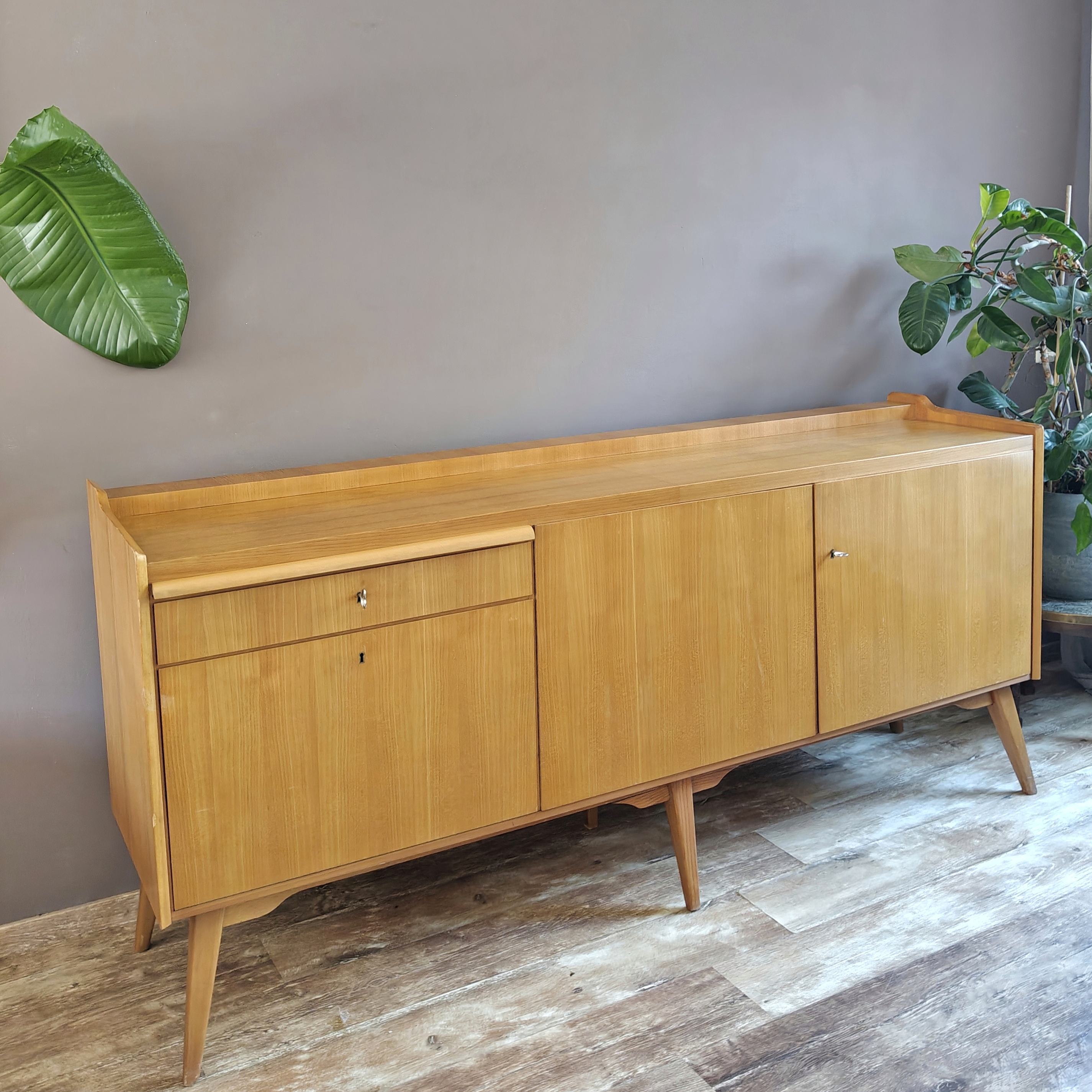 Dressoir Hout Brown bij Reliving Dressoir Hout Brown bij Reliving