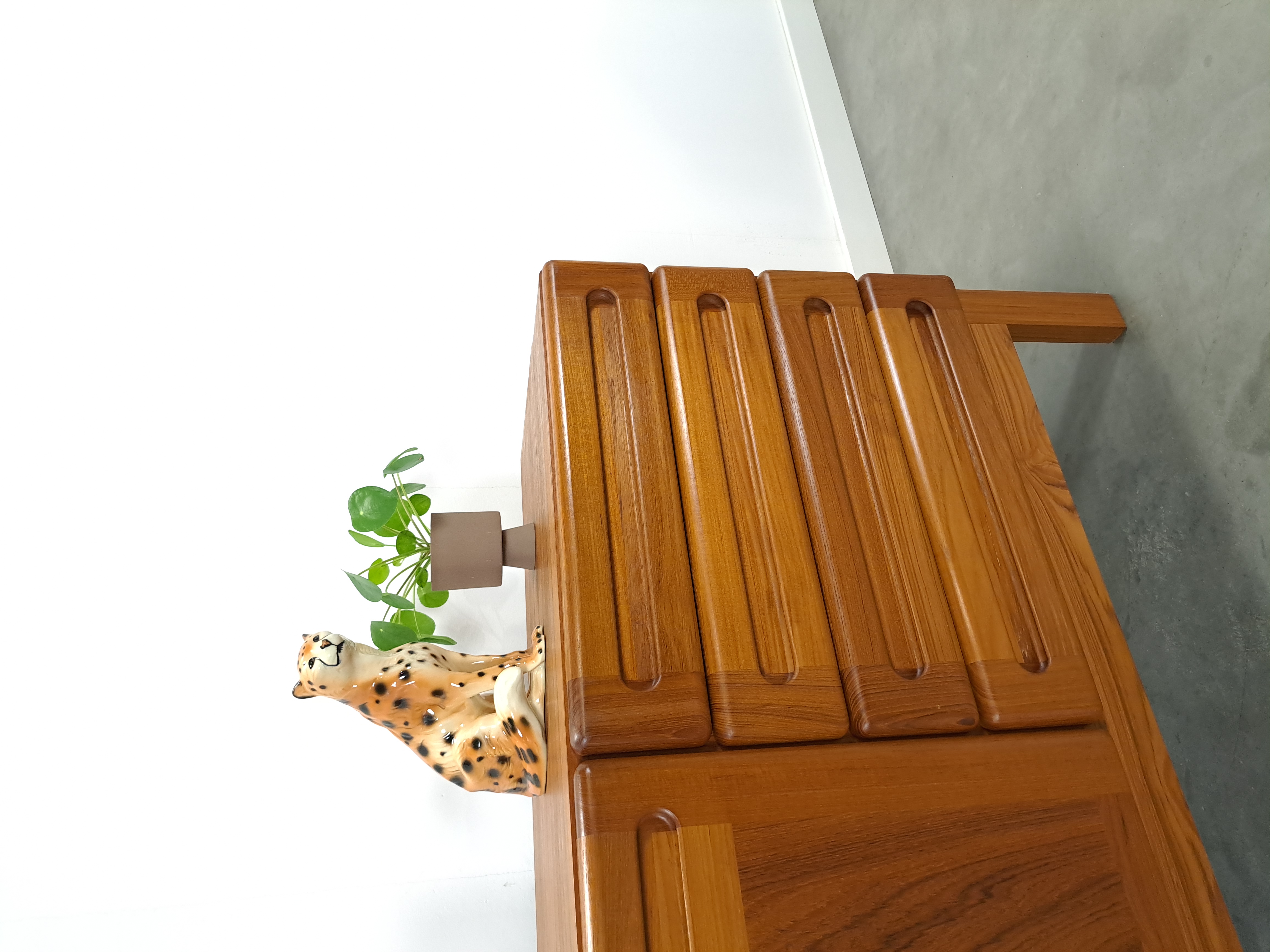 Deens Design Teak Dressoir dyrlund image 9