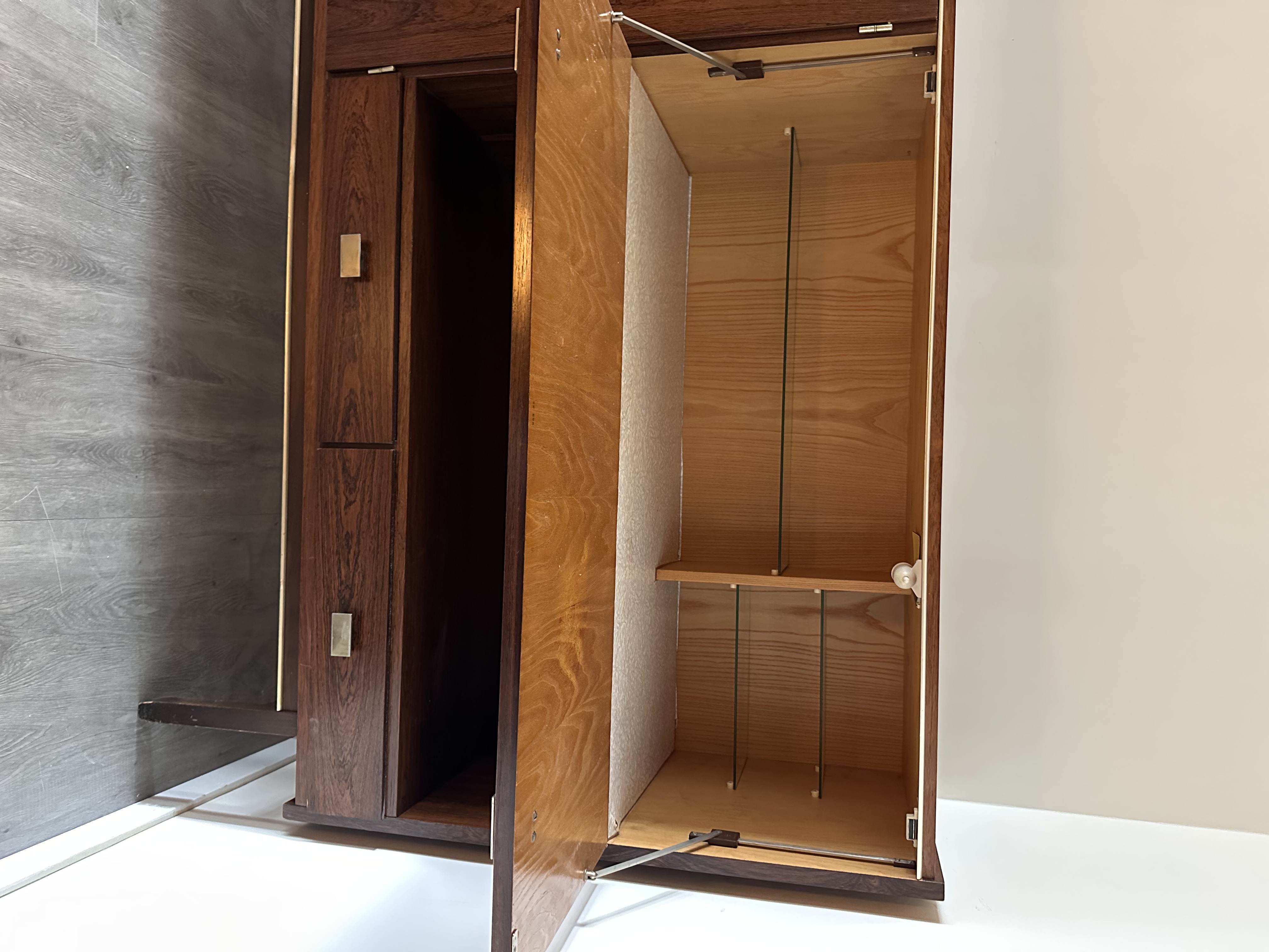 Mid Century Kast Low Board image 10