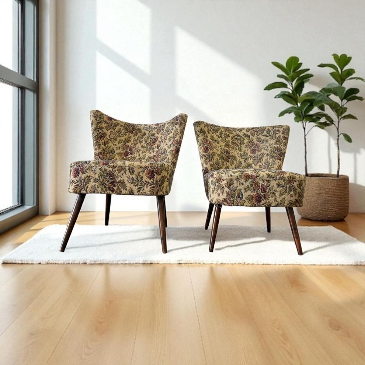 Set Van 2 Vintage Gebloemde Cocktailstoelen / Fauteuils image 3