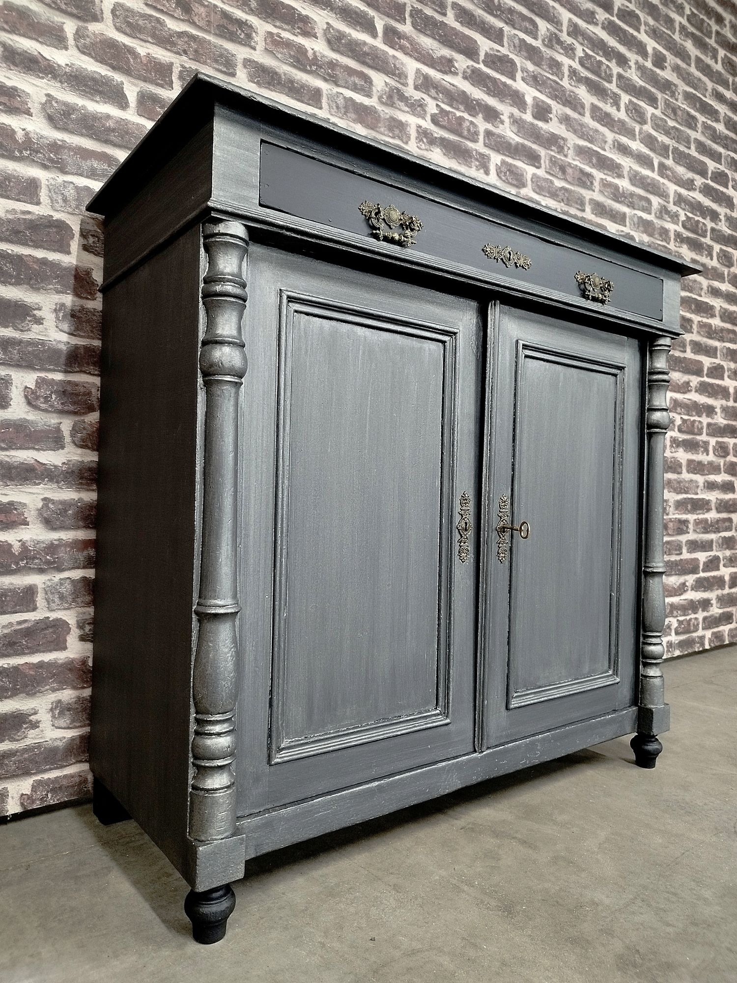 Meidenkast / Dressoir / Ladekast / Commode image 4