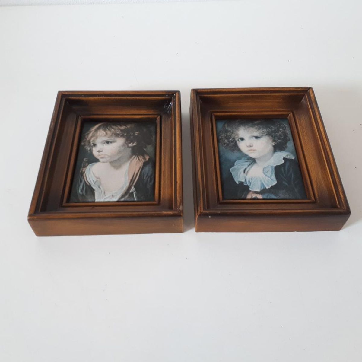 * 2 Retro Schilderijtjes Met Bekende Prentjes Op Zijde image 3