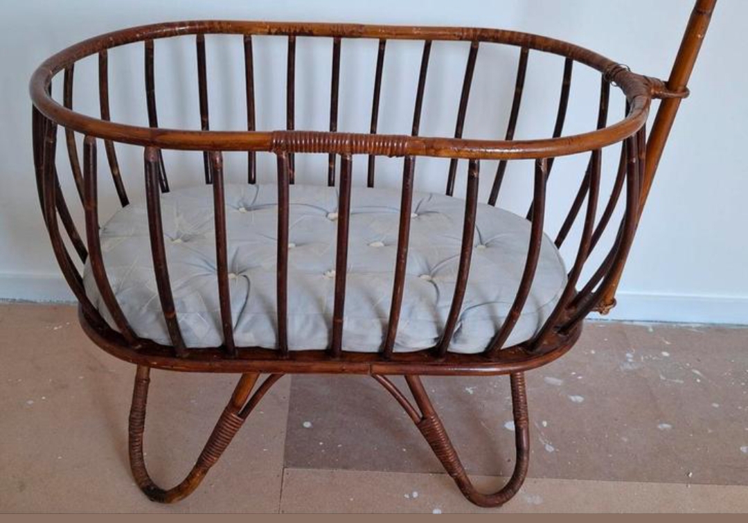 Vintage Rotan Wieg Met Stang, Sfeervol En Uniek, Jaren '70 image 7