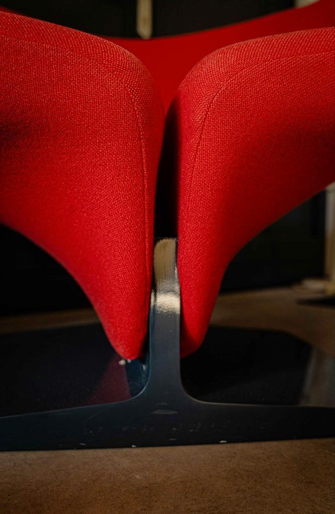 Artifort Ribbon Chair image 7