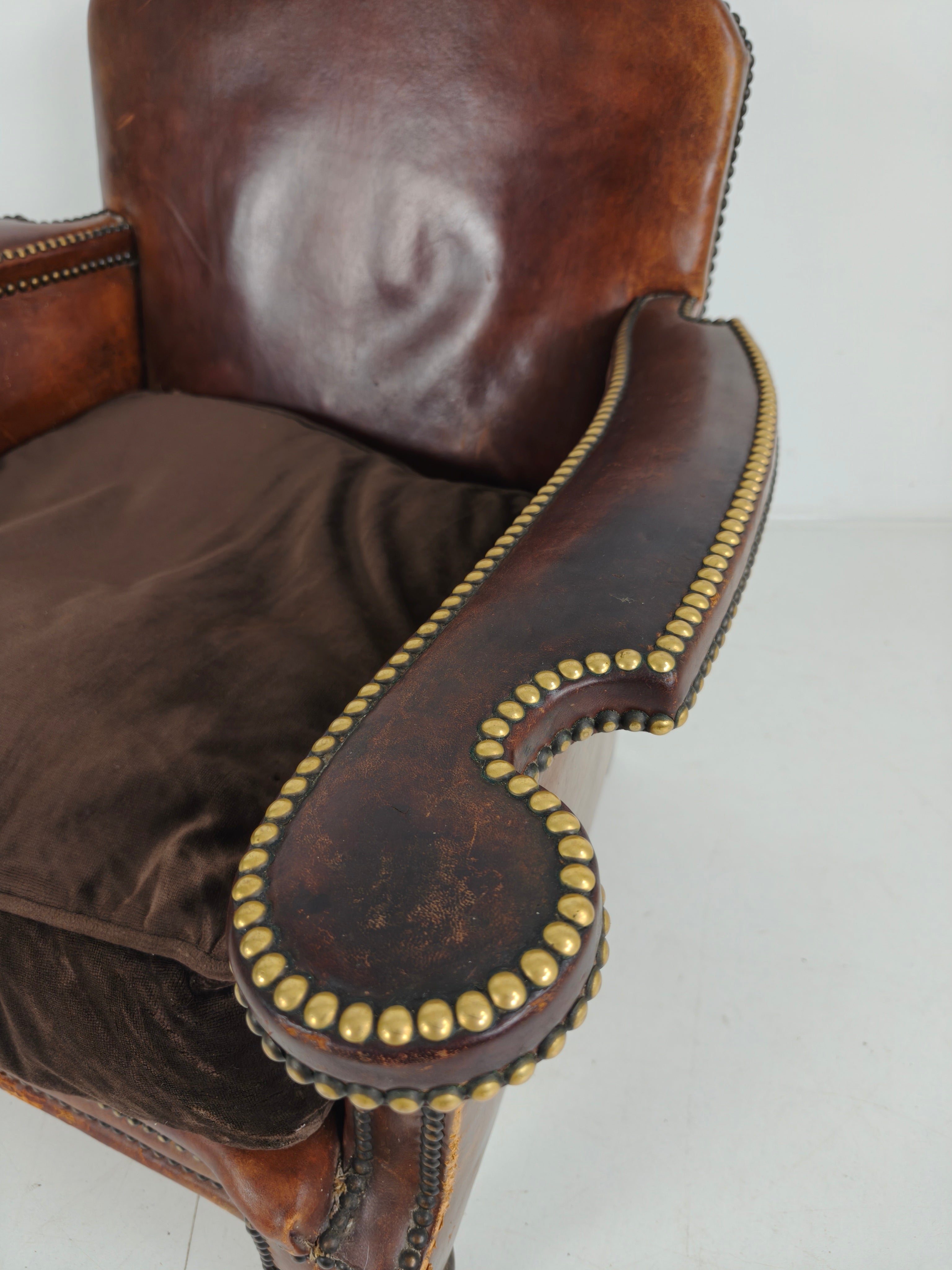 Antieke Leren Clubstoel Met Studs image 8