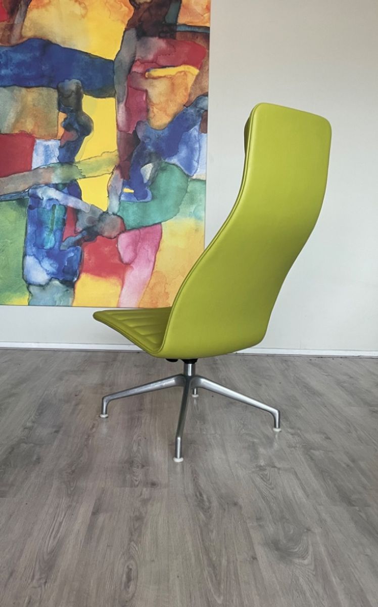 Capellini Lotus Attesa High Back Leather Swivel Relax Chair image 9
