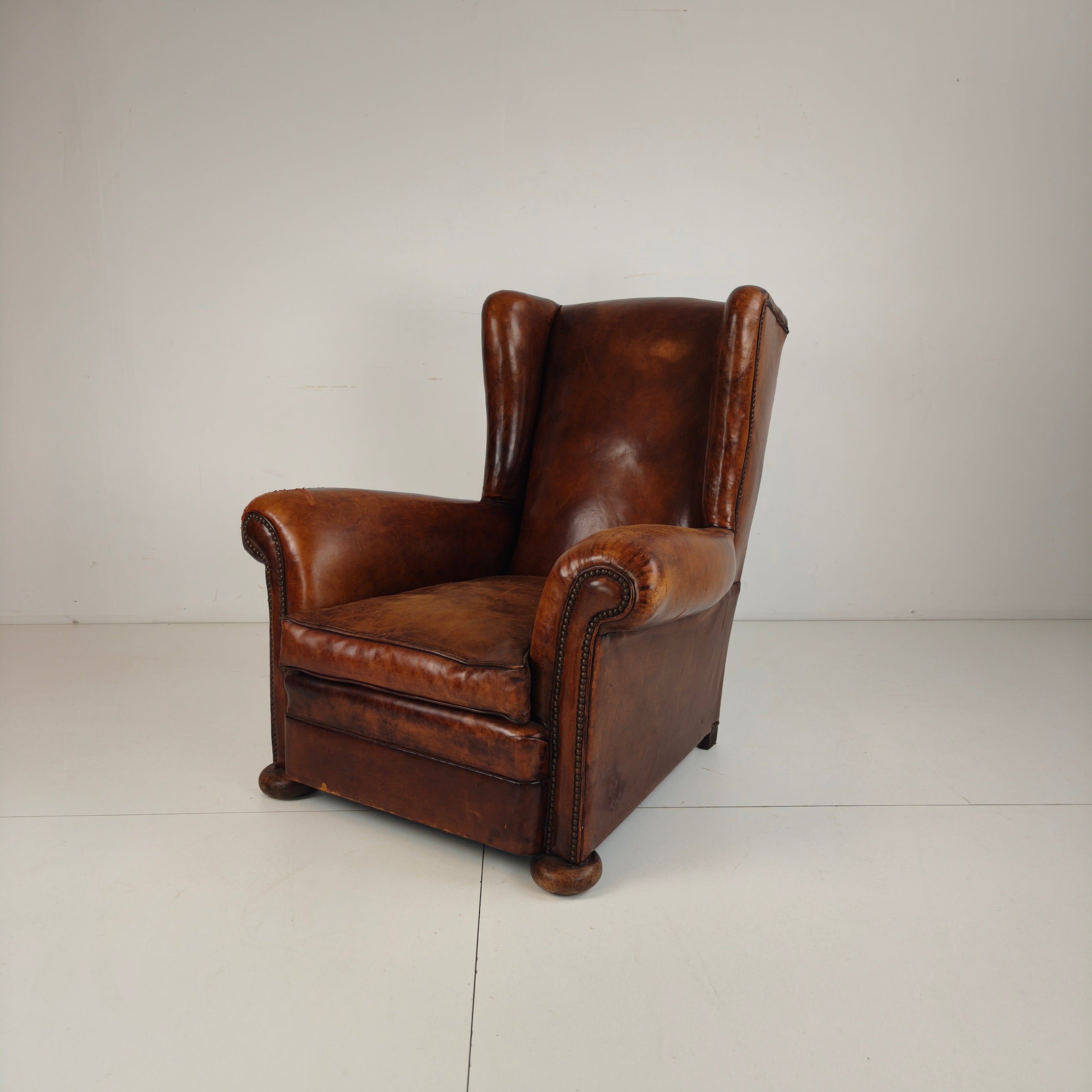 Engelse Leren Fauteuil – Hoge Kwaliteit & Uitstekend Comfort” image 2