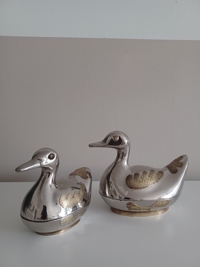Vintage Koppel Tinnen Eendjes Met Koper. Opbergdoosjes. image 12