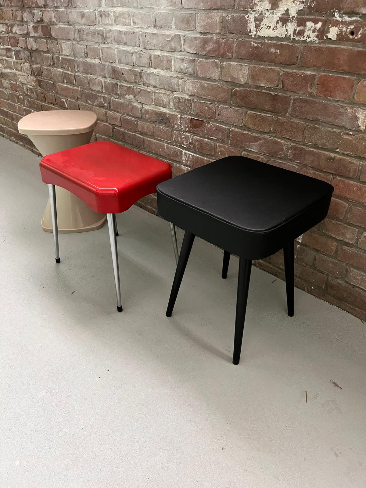 Vynco Bakelieten Kruk, Vintage Bakeliet Side Table. Bijzettafel image 12