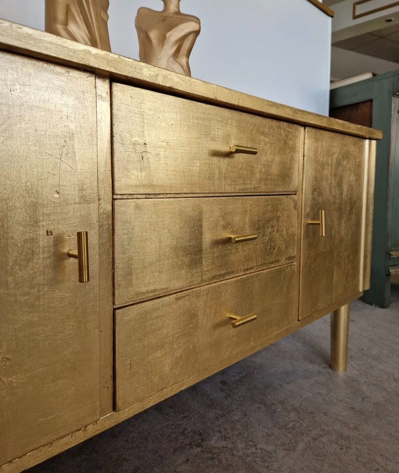 Elegant Modern Dressoir In Goud/ Goud Kast image 5