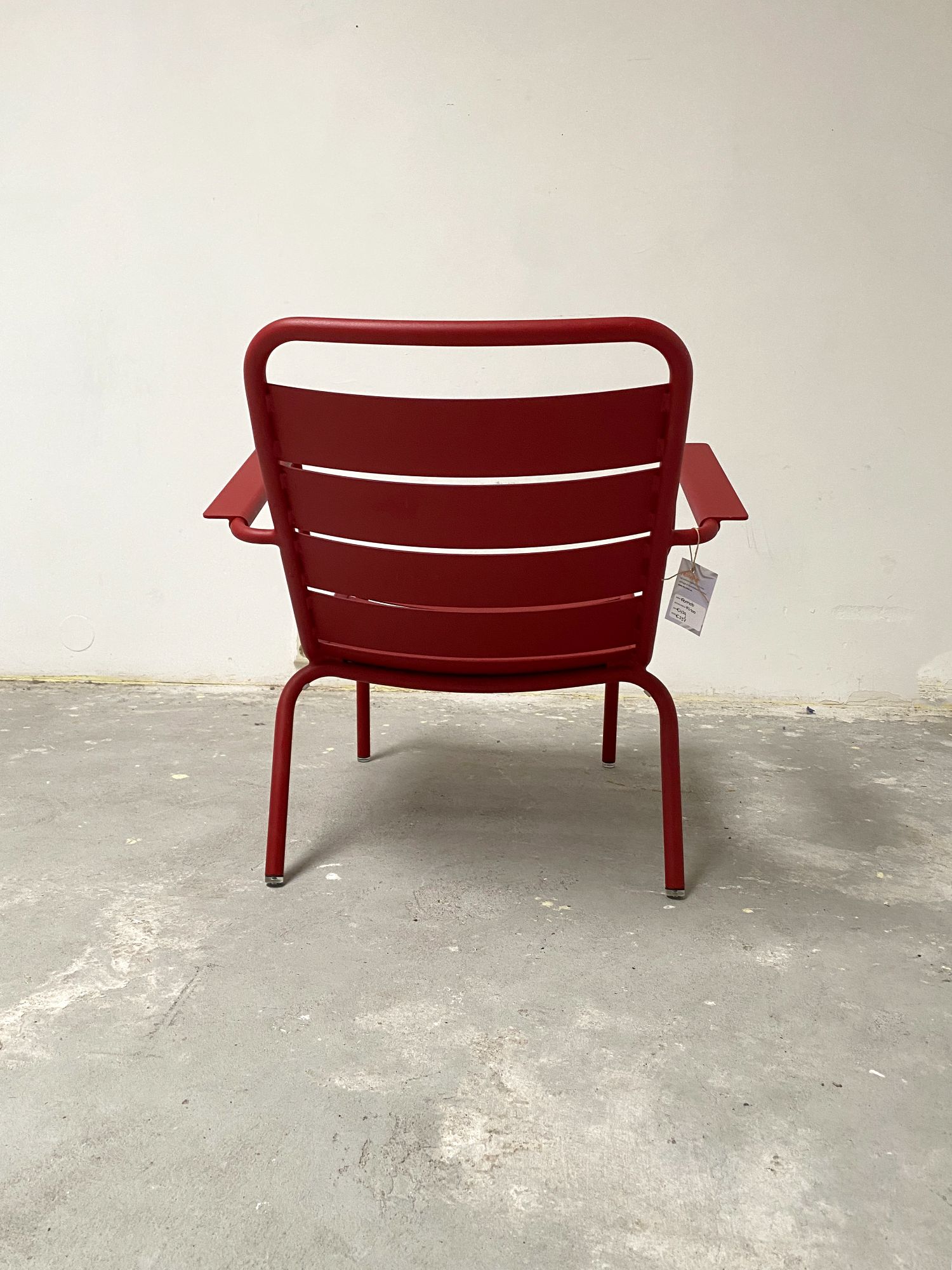 Fermob Luxembourg Low Fauteuil Met Armleuning Black Cherry image 6