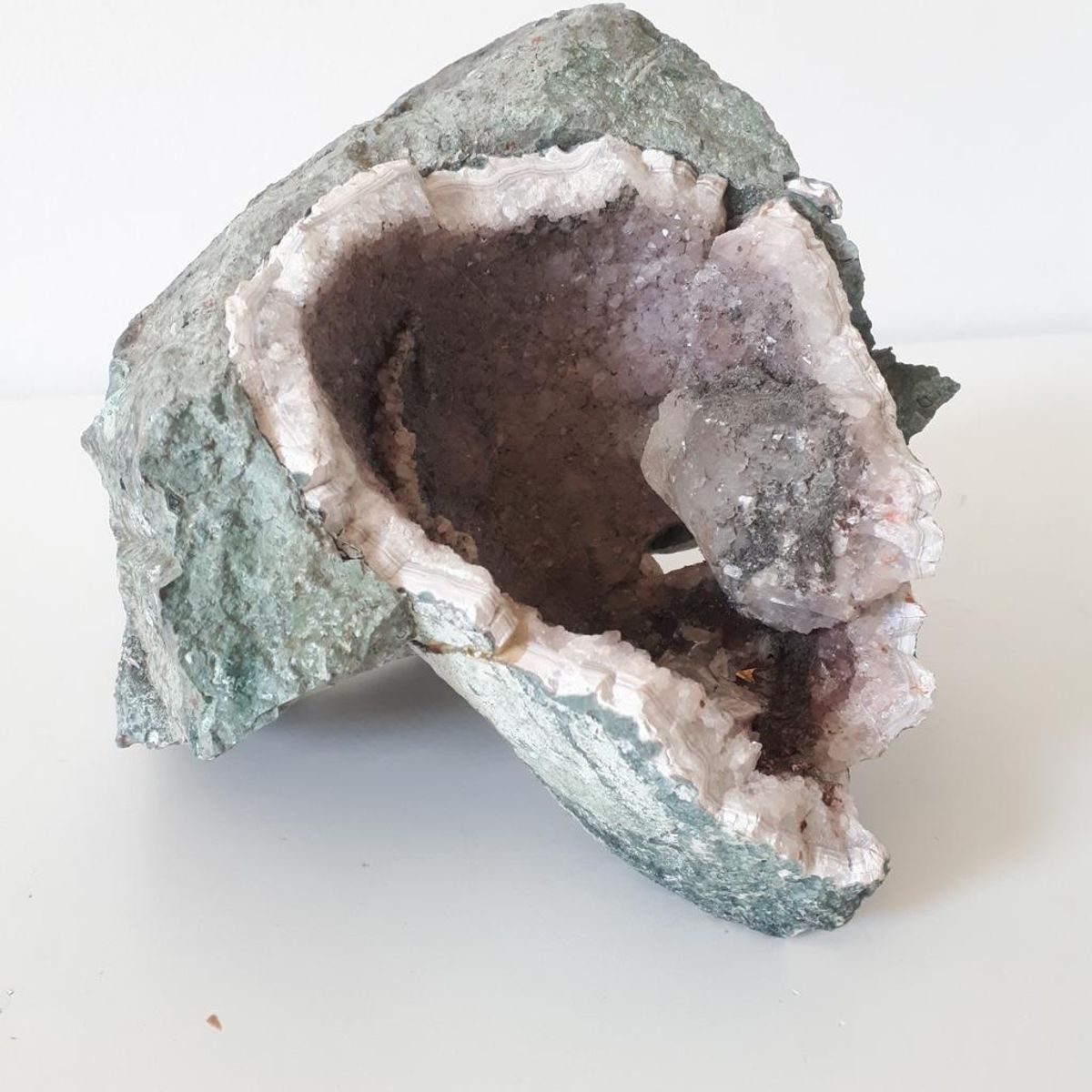 Geode? Steen Met Kristallen Uit Duitsland image 3
