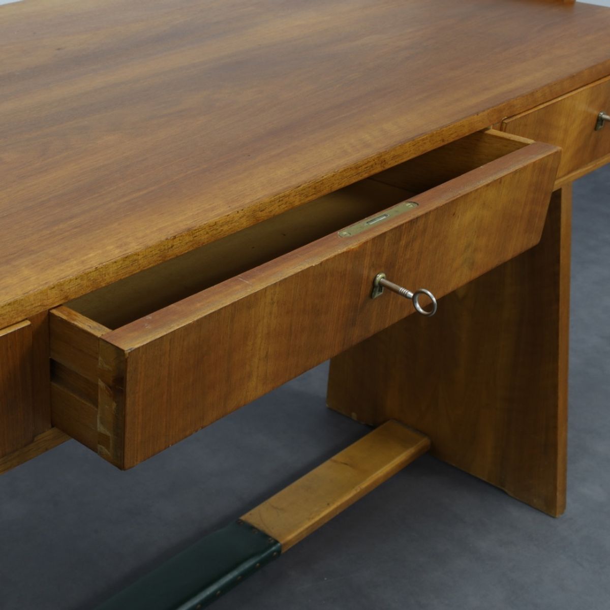 Vintage Bureau Walnoot, 1960s image 8