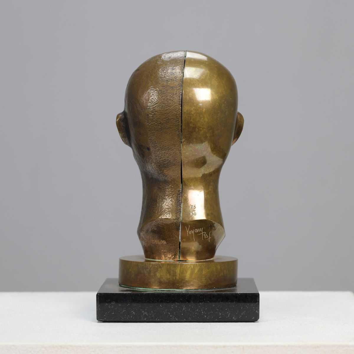 Sculpture “homo Decessor” By Raf Verjans image 5