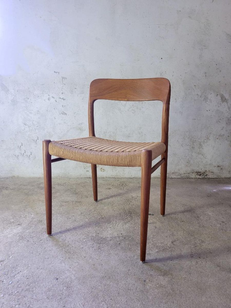Set Van Zes Model 75 Stoelen In Teak Van N.o. Moller image 6