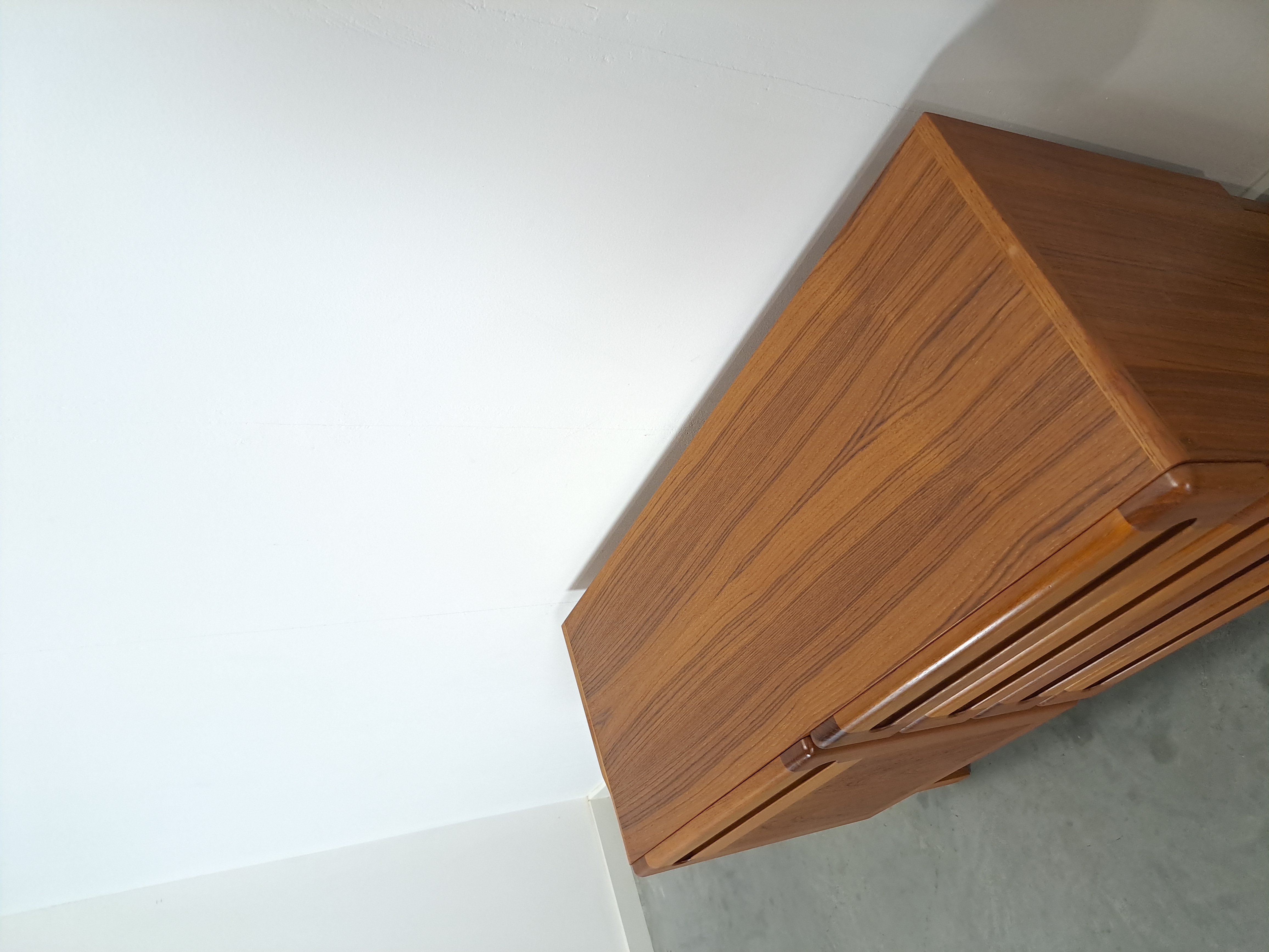 Deens Design Teak Dressoir dyrlund image 18