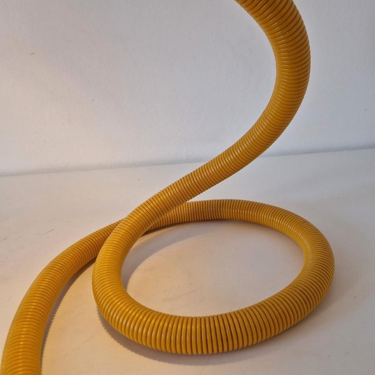 Hebi Tafellamp Snake Light Gele Slang Lamp Vintage Design image 4