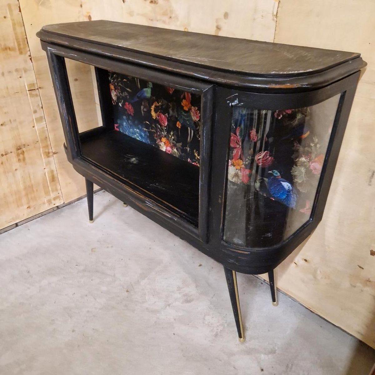 Vintage Overige kasten Glas Zwart bij Reliving