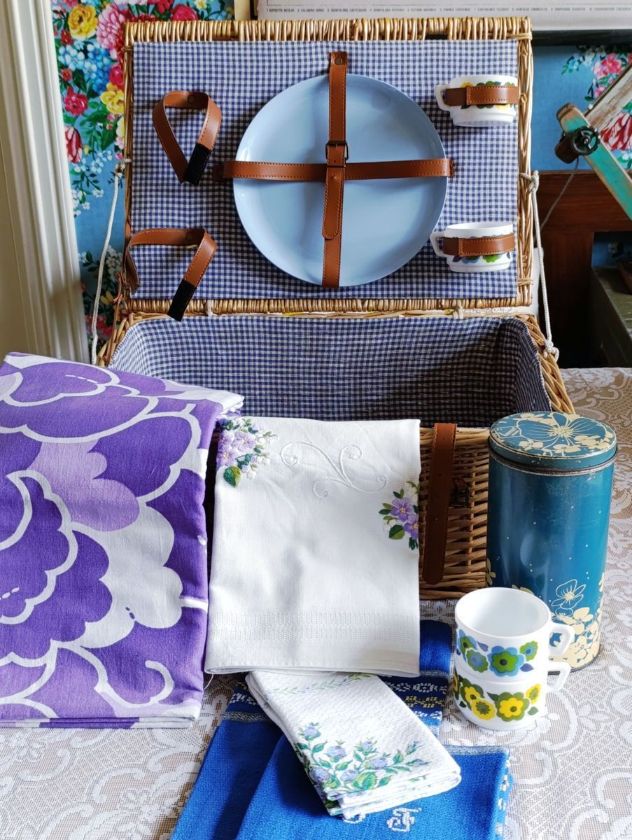 Vintage Unieke Picknickmand, Met Liefde Gerestyled image 11