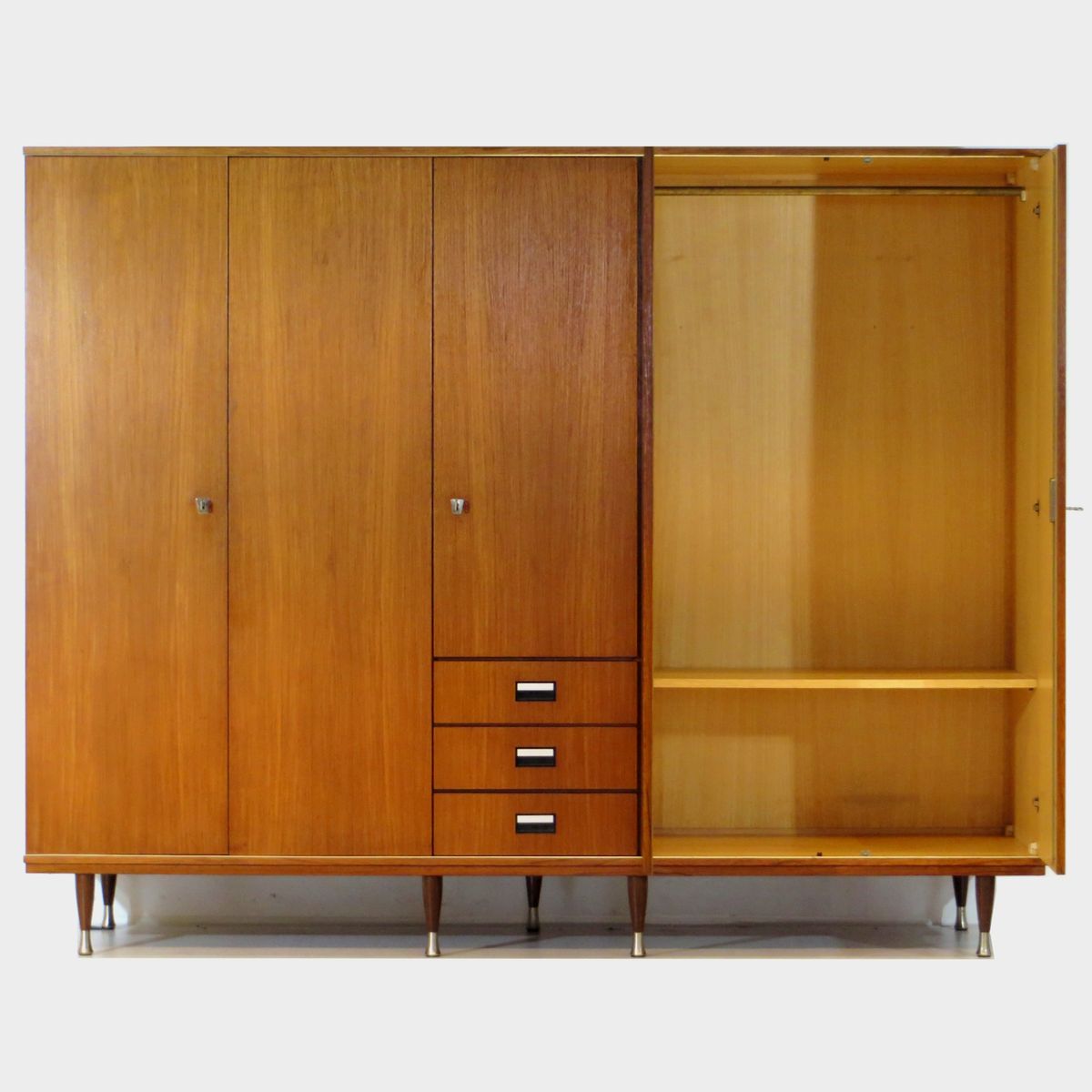 Grote 5-deurs Vintage Design Kledingkast In Teak, Jaren 60 image 4