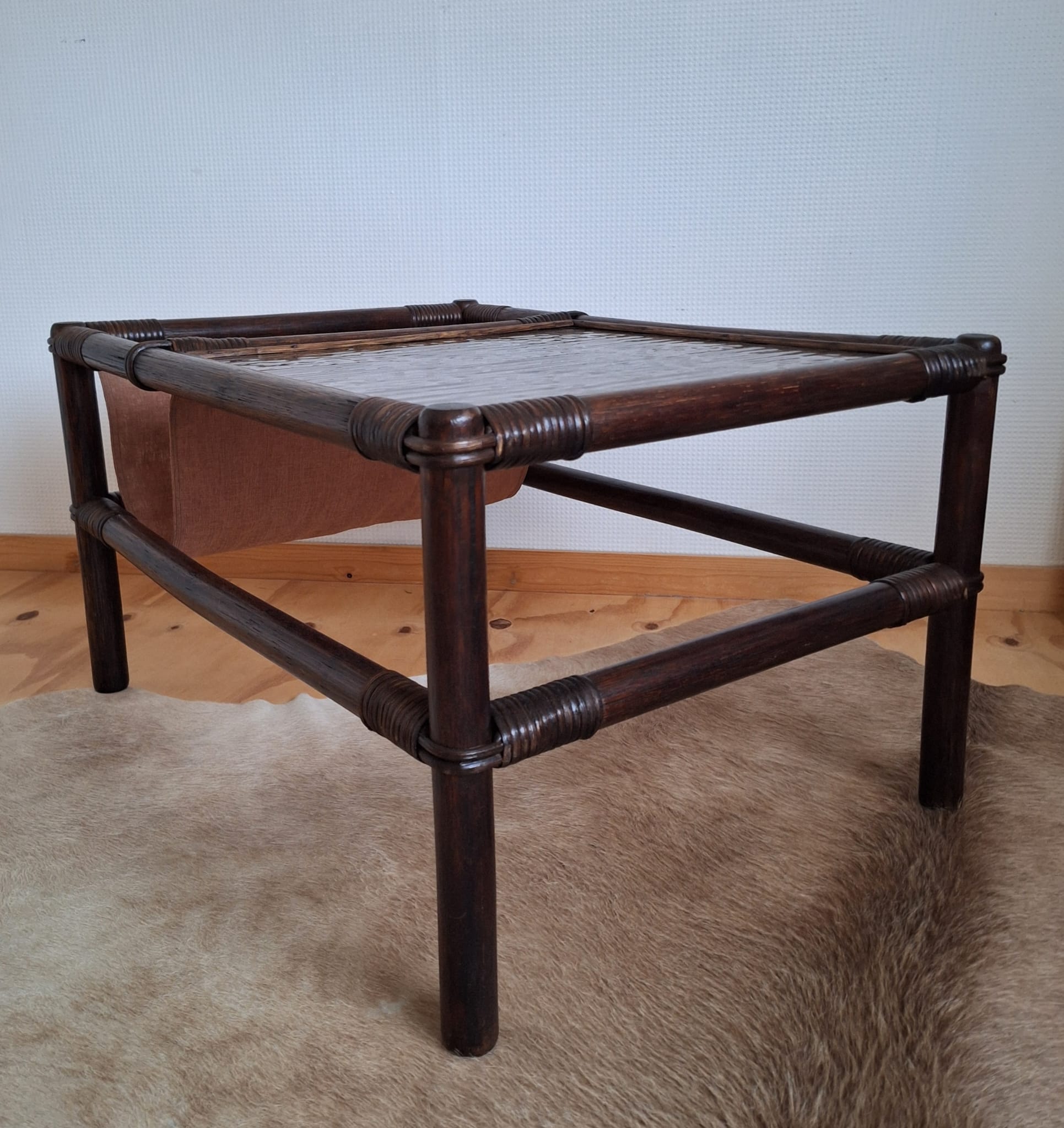 Vintage Rotan Salontafel Met Glasplaat En Lectuurbak image 7