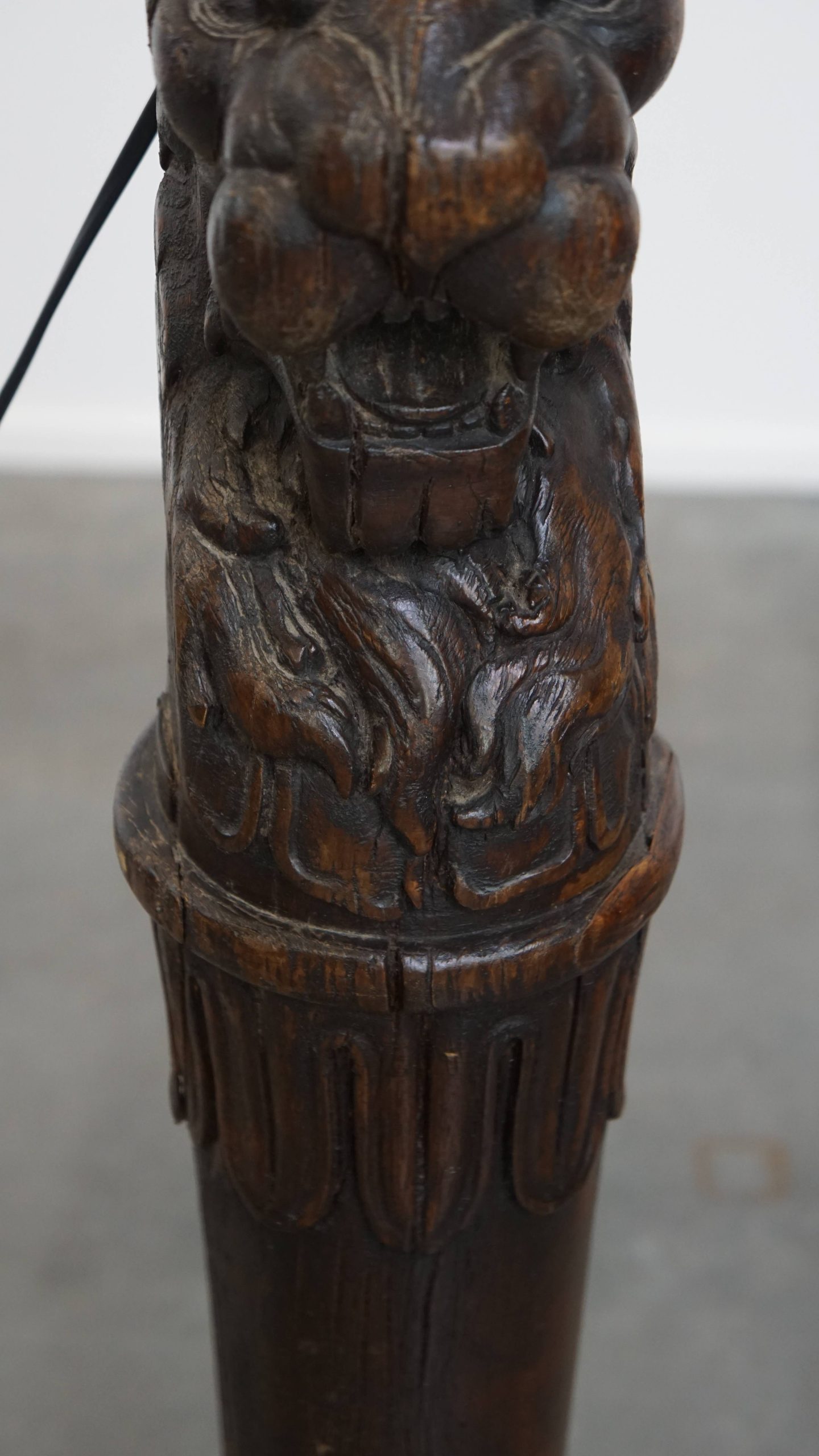 Prachtige Handgesneden Antieke Houten Staande Lamp Met Leeuwenkop image 9