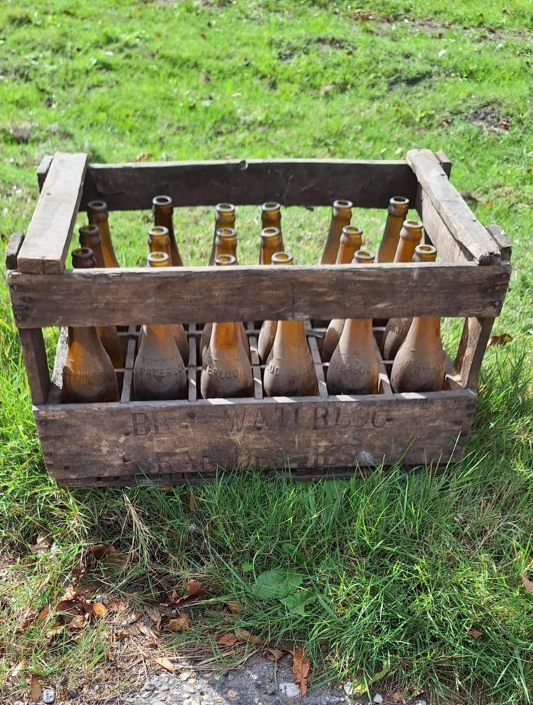 60 Tot 80 Jaar Oude Krat, Flessenkrat Met 24 Bierflessen. image 2