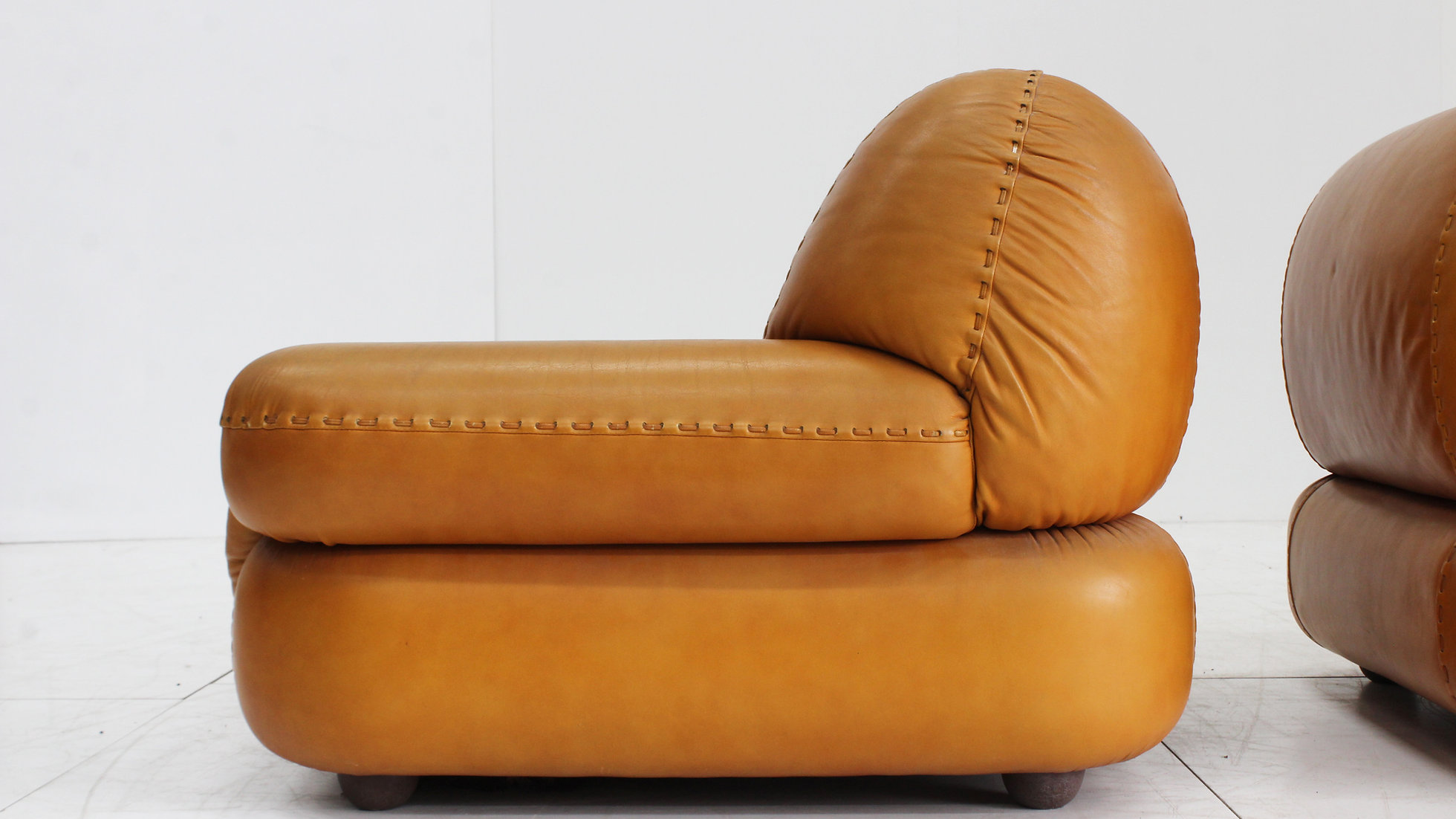 Sapporo Italiaanse Cognac Leren Loungestoelen Voor Mobil Girgi Uit De Jaren 70, Set Van 2 image 6