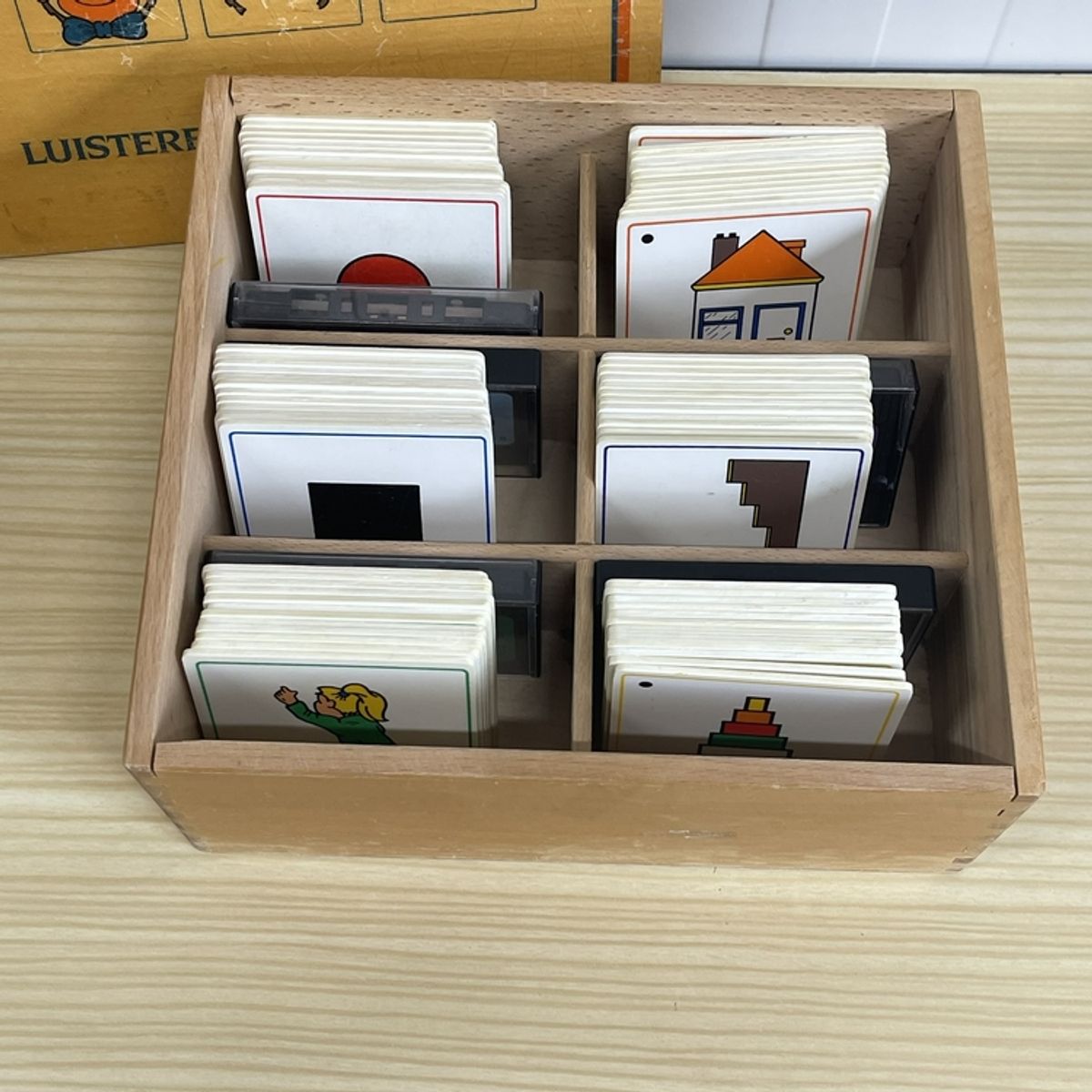 Educo Vintage Luister & Doe Spel Vintage Schoolmateriaal image 4