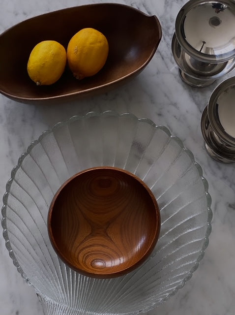 Large Vintage Seashell-Shaped Fruitbowl image 2