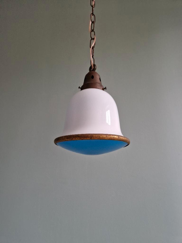 Bauhaus-hanglamp In Opaline En Blauw Gesatineerd Glas, 1920 image 11