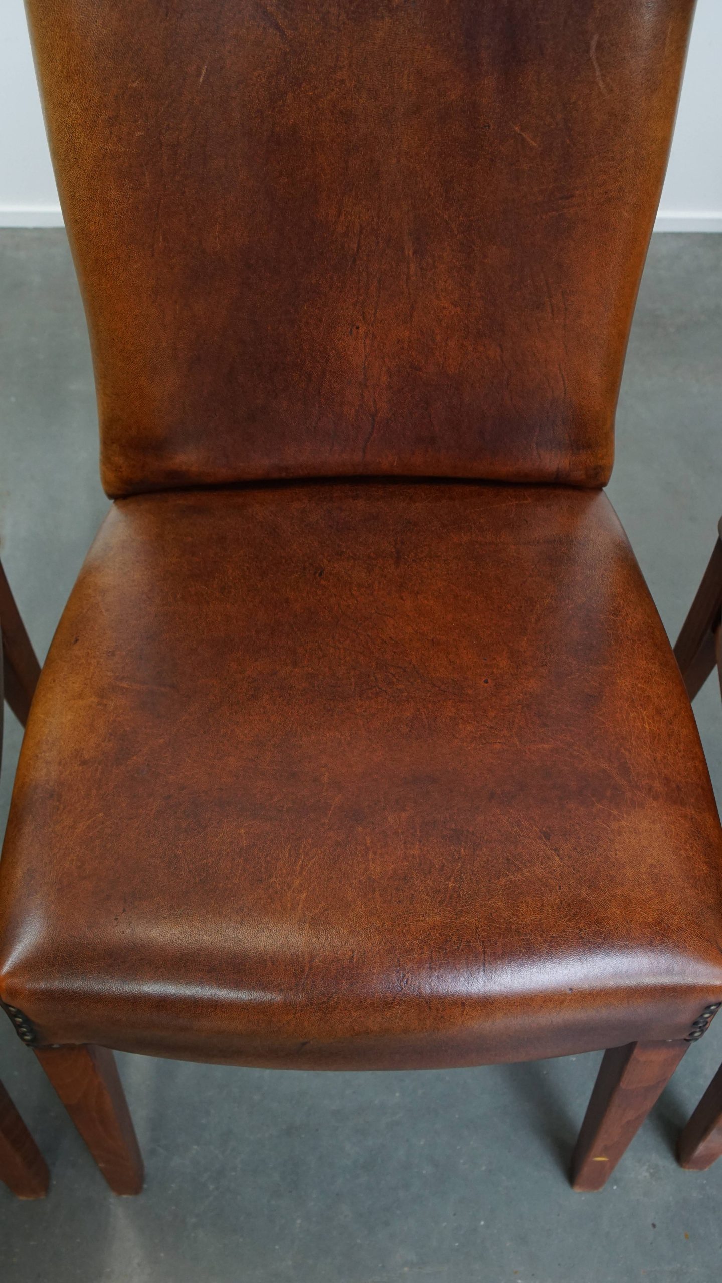 Tijdloze Set Van 4 Statige Comfortabele Eetkamerstoelen Van Schapenleer image 8
