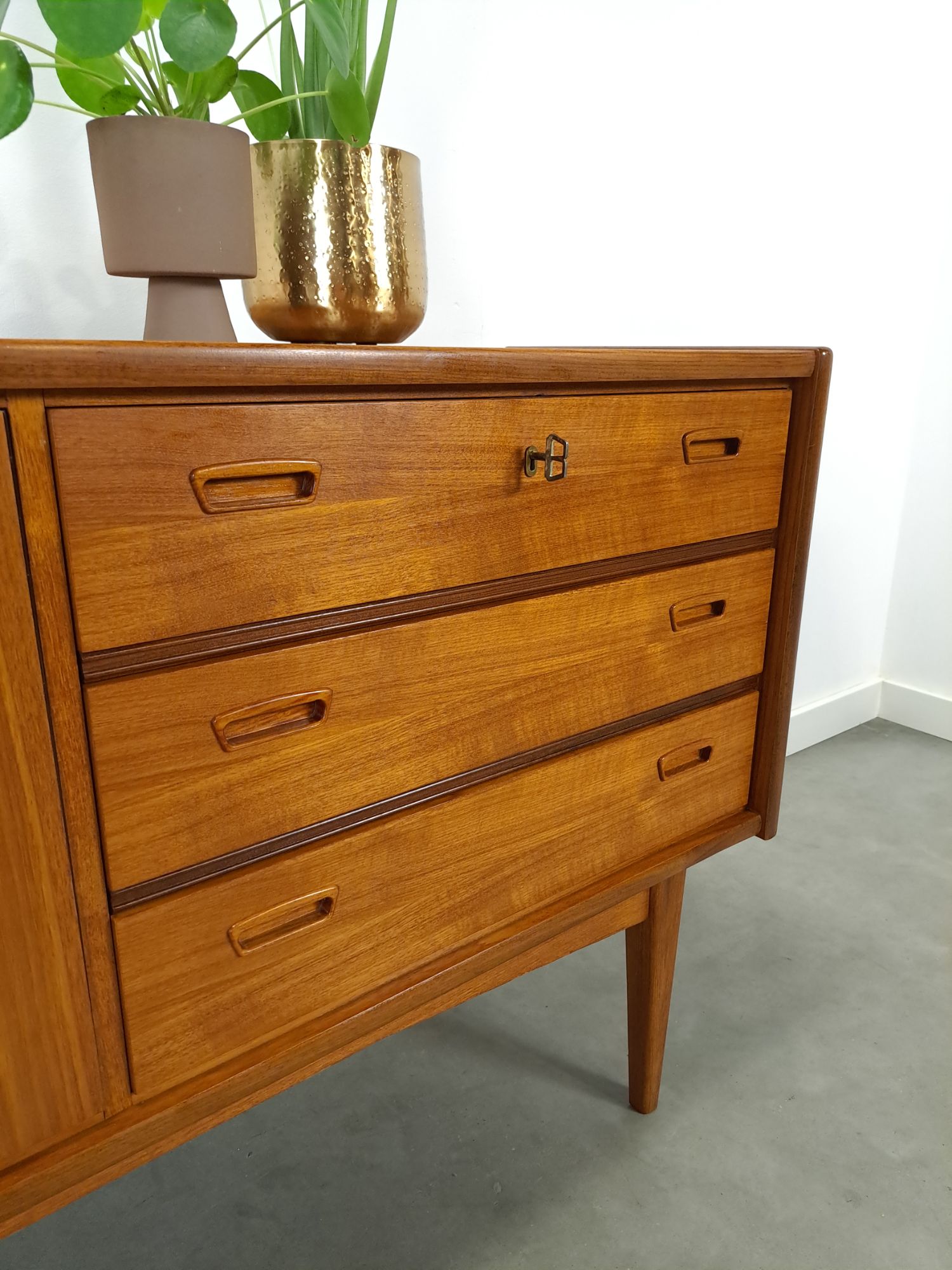 Design Teak Dressoir Bartels Met Lades image 11