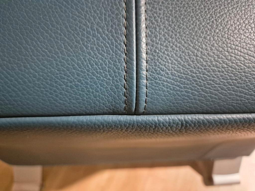 50% Korting Rolf Benz 322 - Petrol Leder -2,5 Zits -showroom image 12