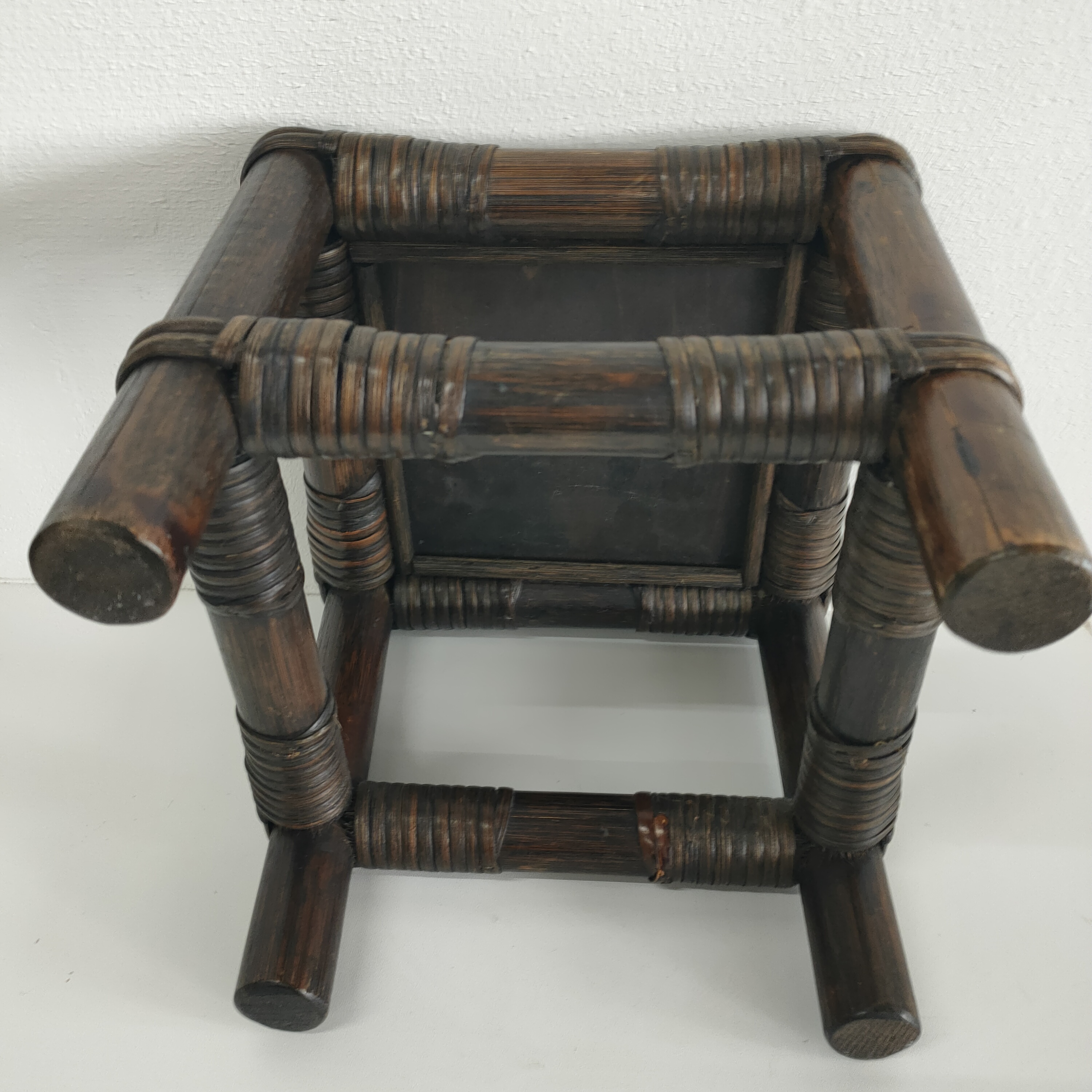 Uniek Rotan Bamboe "petit" Planten-bijzettafeltje Donkerbruin image 8