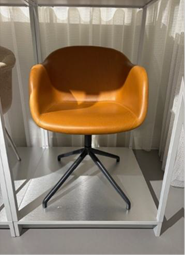 Muuto / Fiber Armchair / Swivel Base / Cognac image 3