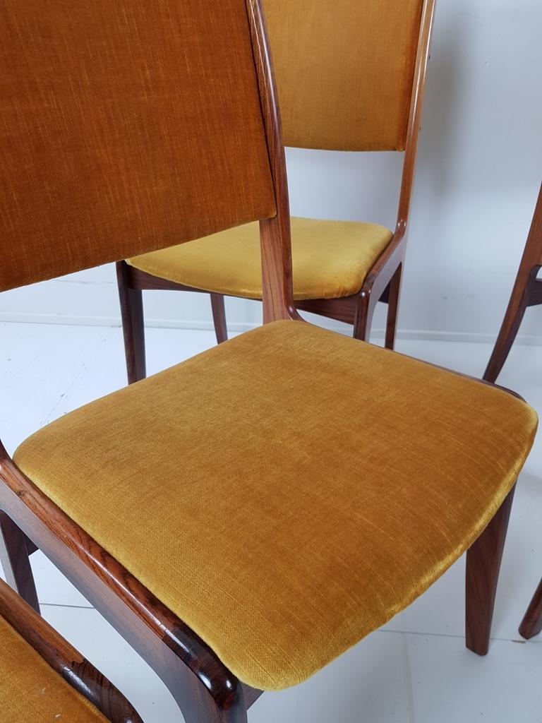 Vintage Deense Stoelen Okergeel Velours Dining Chairs Danish image 12