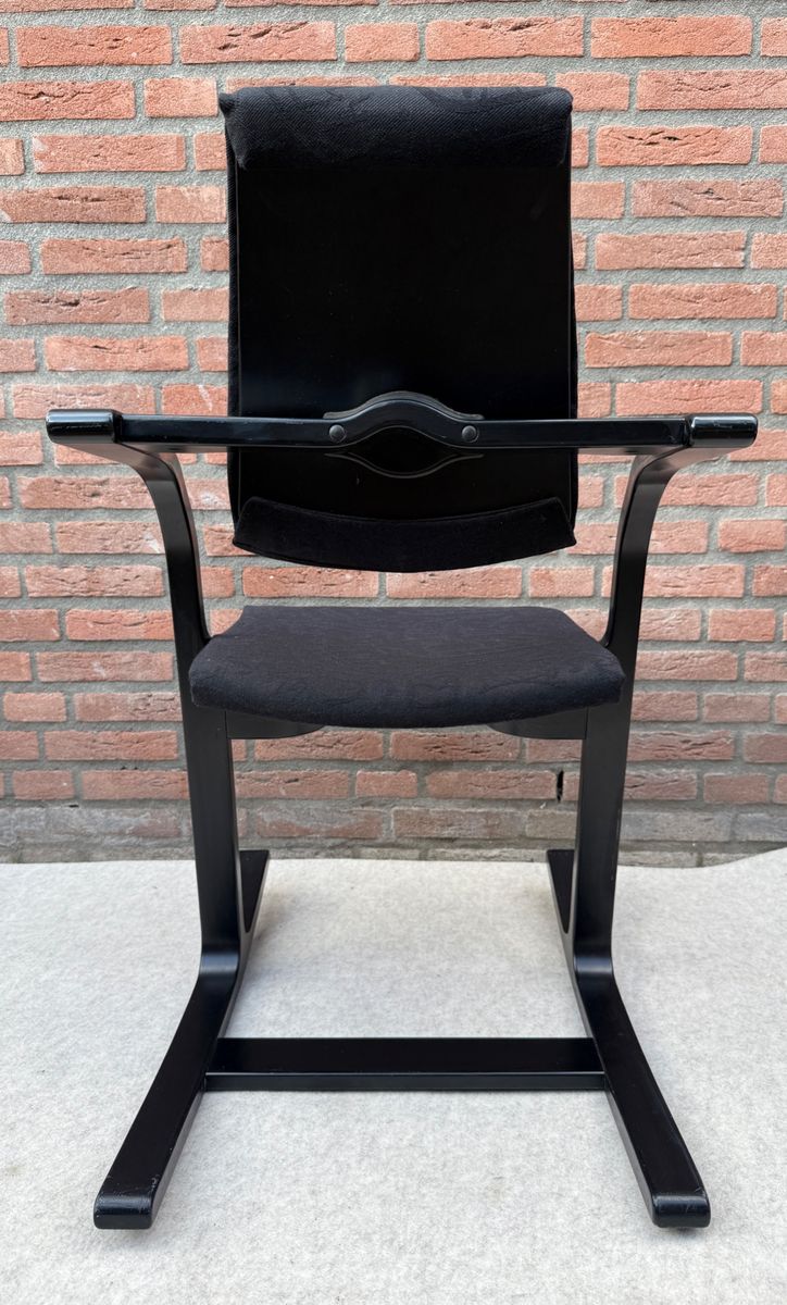 Stokke Peter Opsvik Actulum Ergonomisch Gevormde Schommelstoel - Zwarte Bekleding En Houten Frame image 11