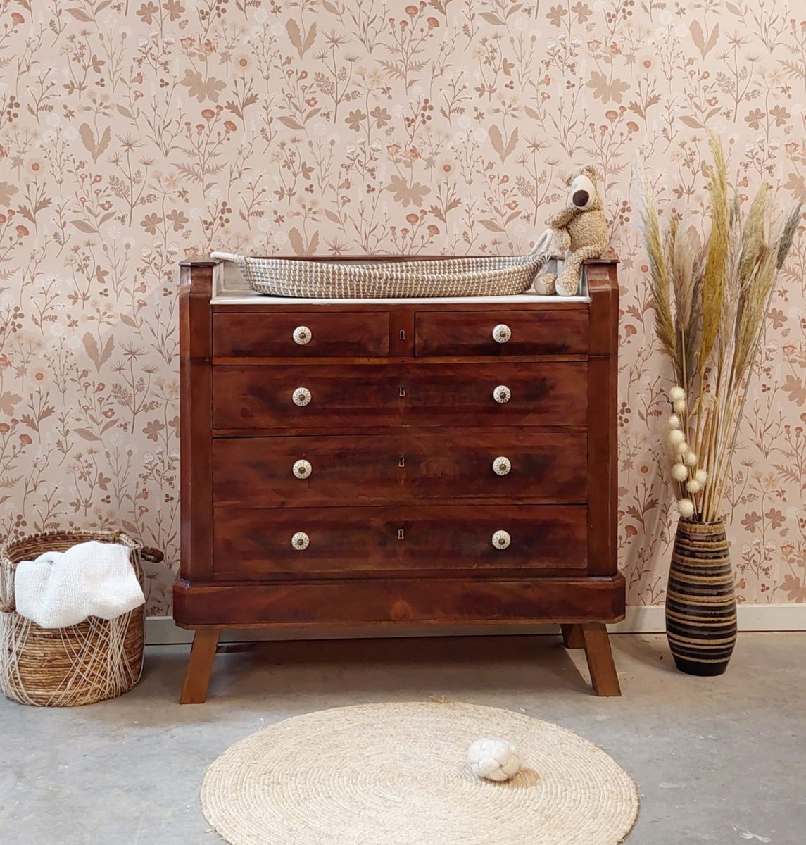 Franse Vintage Commode Met Wit Marmeren Blad image 7