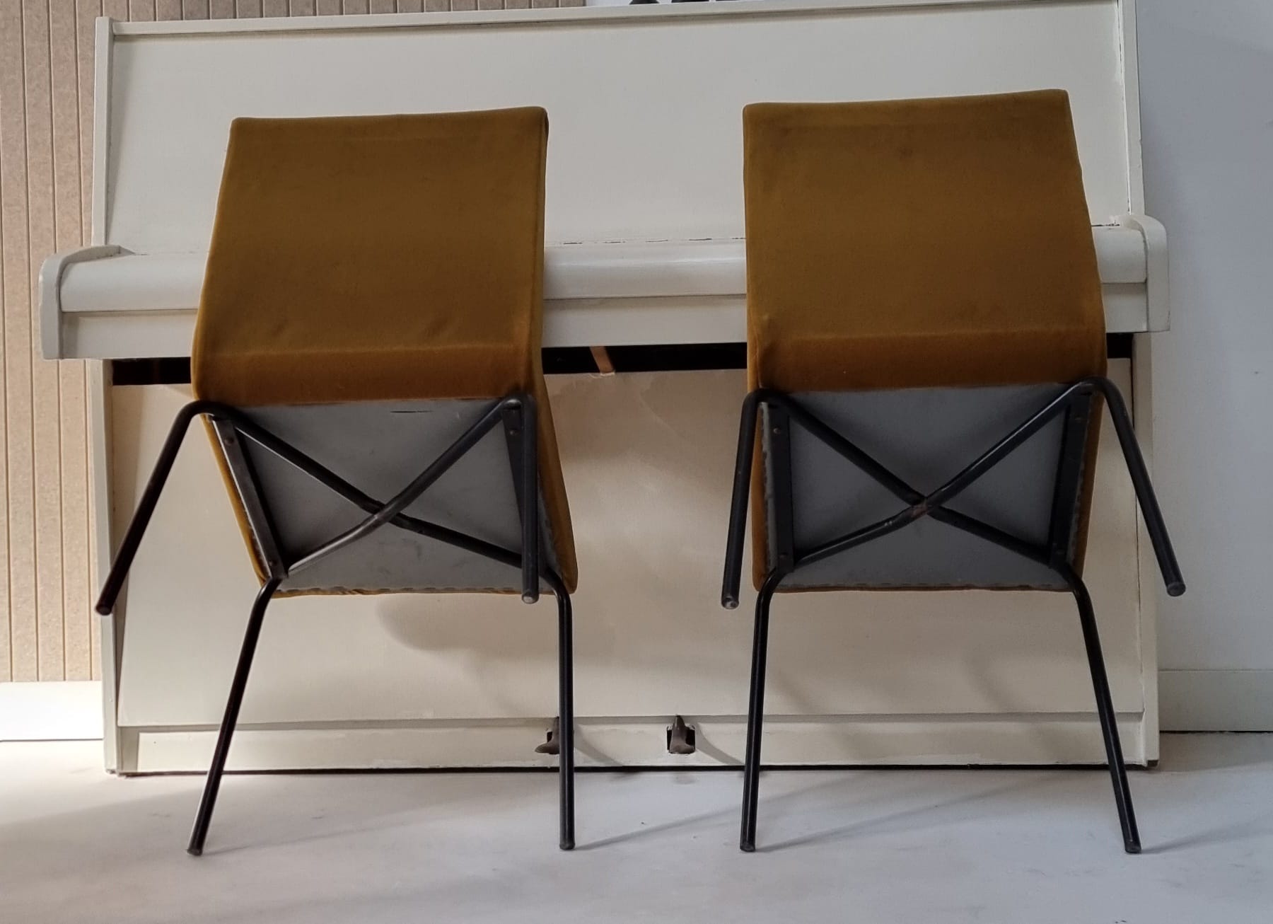 Twee 70's Stoelen image 13