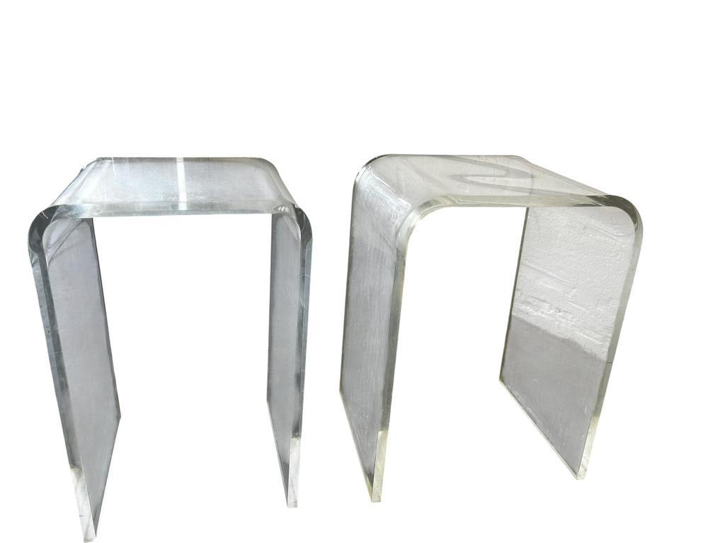 Set Van 2 Vintage Plexi Curved Bijzettafeltjes / Sidetables image 6