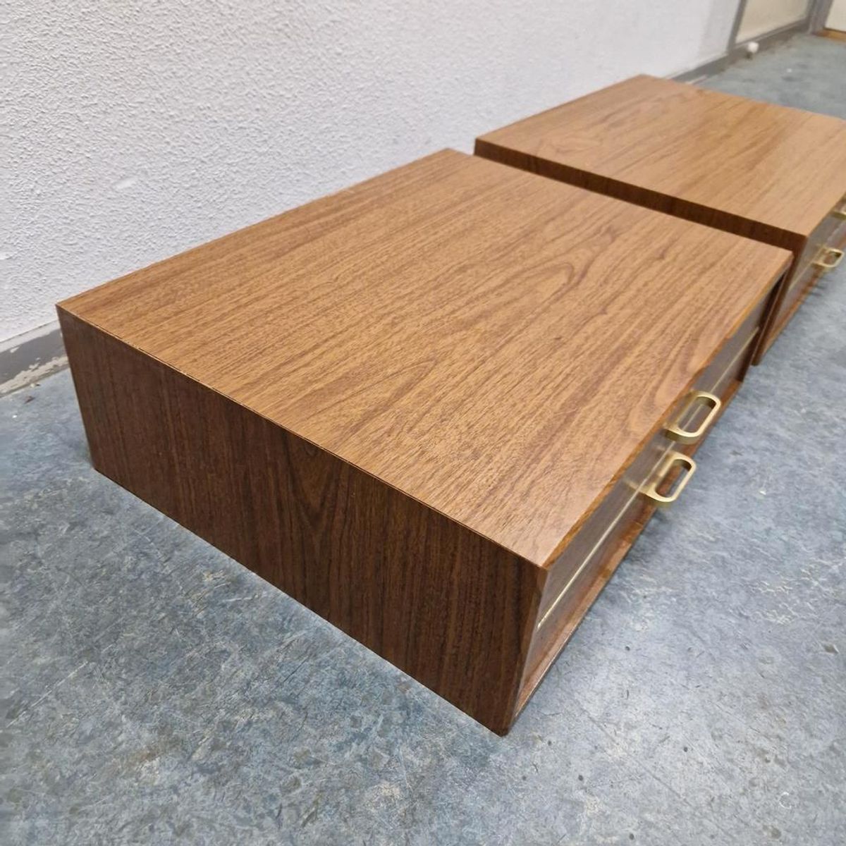 Set Van 2 Zwevende Nachtkastjes Vintage Gero Besteklade Kast image 3