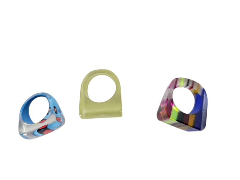 3 X Vintage - Lucite- Ring - 70S image 4