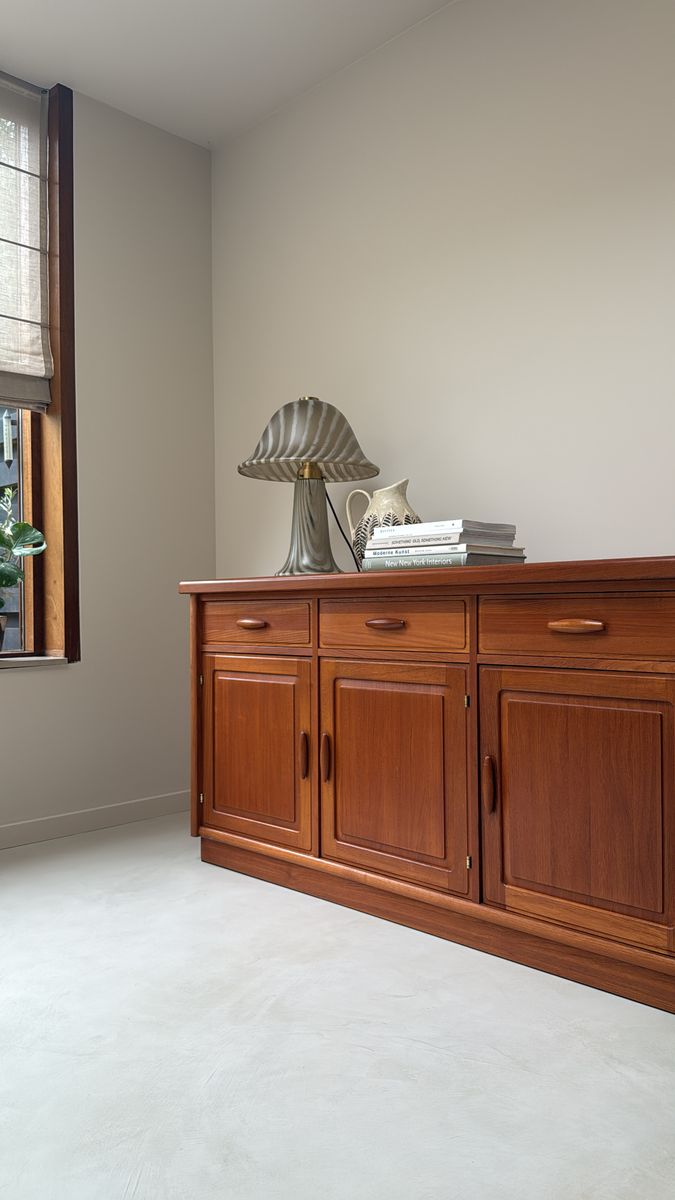 Vintage Houten dyrlund Kast / Dressoir image 11